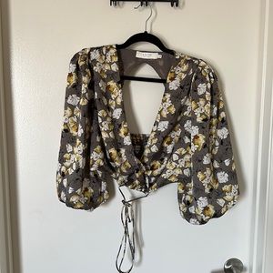 Flouncy Floral Crop Top w Open Back Small